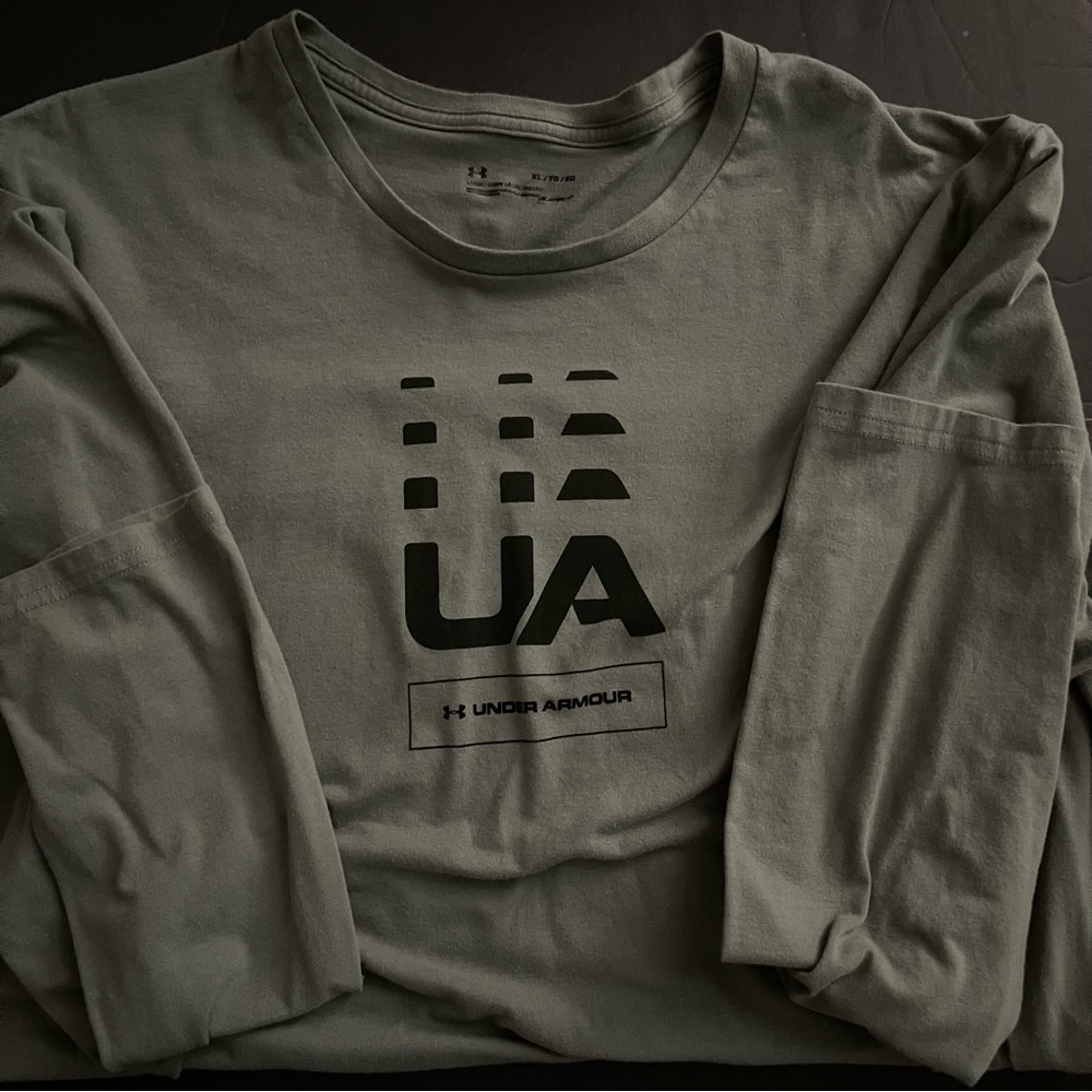 Under Armour Long Sleeve